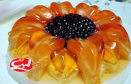 میوه در قالب آفتابگردان