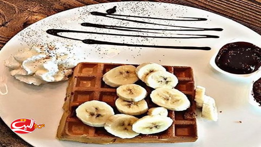 وافل با موز و دارچين